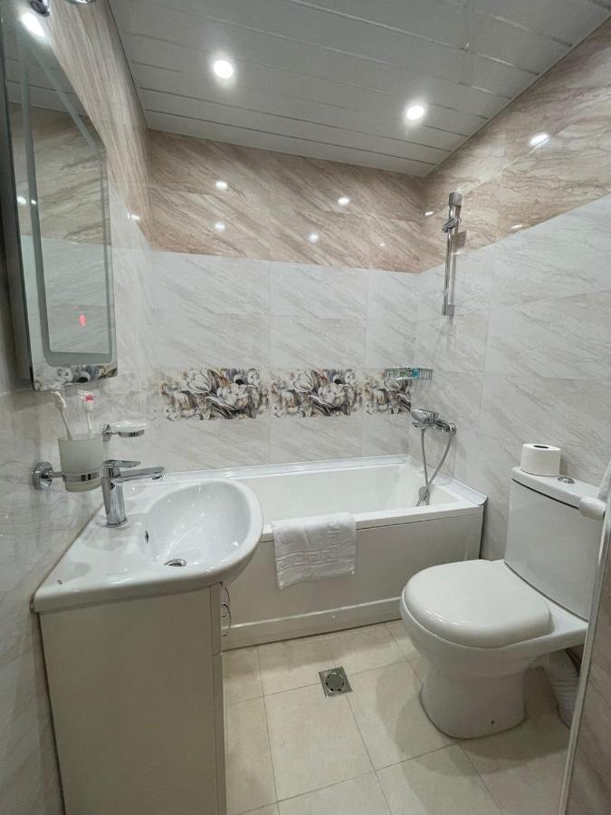 Anga Yerevan Hotel Zewnętrze zdjęcie